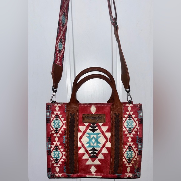 Wrangler Boho Aztec design Crossbody in Red,Blue,Brown,Black and White - Picture 2 of 9